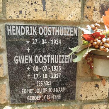 OOSTHUIZEN Hendrik 1934- & Gwen 1936-2017