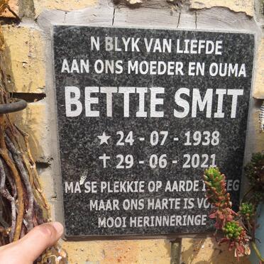 SMIT Bettie 1938-2021