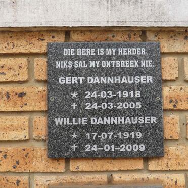 DANNHAUSER Gert 1918-2005 & Willie 1919-2009