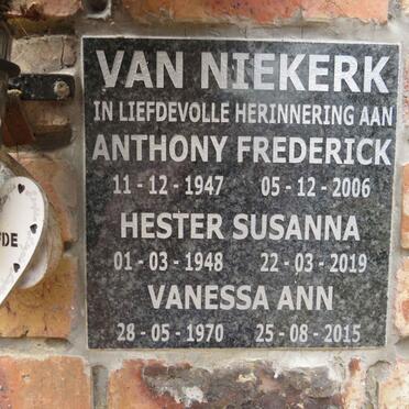 NIEKERK Anthony Freederick, van 1947-2006 & Hester Susanna 1948-2019 :: NIEKERK Vanessa Ann, van 1970-2015