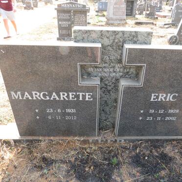 ? Eric 1928-2002 & Margarete 1931-2012