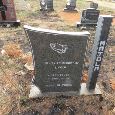 MAJOLA Lydia 1961-2002