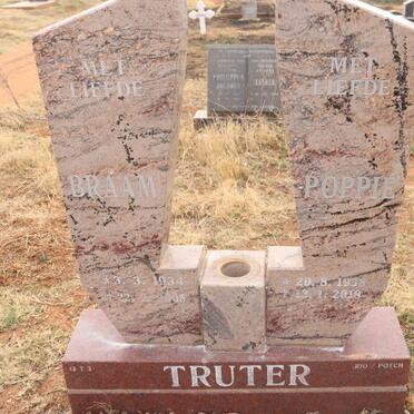 TRUTER Braam 1934-2005 & Poppie 1938-2018