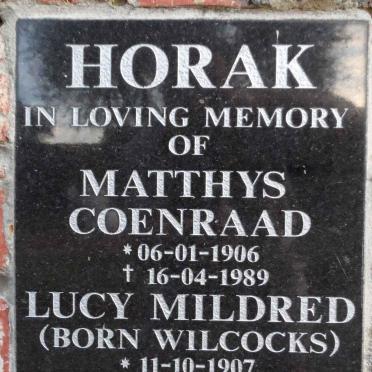 HORAK Matthys Coenraad 1906-1989 &amp; Lucy Mildred WILCOCKS 1907-2001