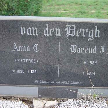 BERGH Barend J.P., van den 1884-1974 &amp; Anna PIETERSE 1890-1981
