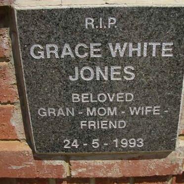 JONES Grace White -1993