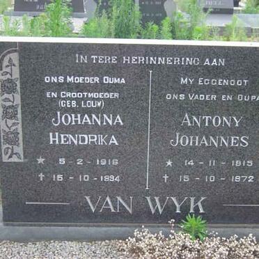 WYK Anthony Johannes, van 1915-1972 &amp; Johanna Hendrika LOUW 1916-1994