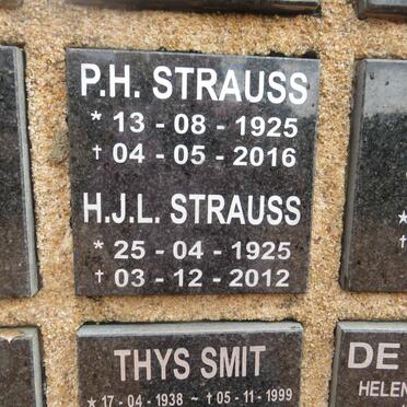 STRAUSS P.H. 1925-2016 &amp; H.J.L. 1925-2012