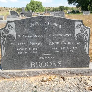 BROOKS William Henry 1883-1969 &amp; Annie Catherine LUBBE 1890-1970