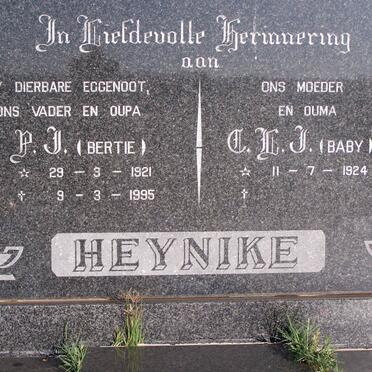 HEYNIKE P.J. 1921-1995 &amp; C.L.J. 1924-