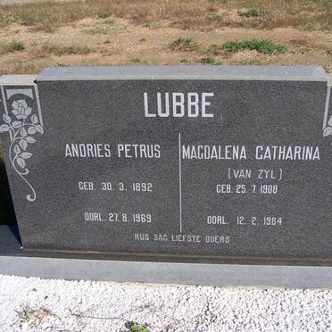 LUBBE Andries Petrus 1892-1969 &amp; Magdalena Catharina VAN ZYL 1908-1984