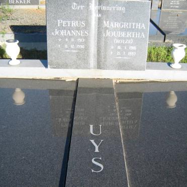 UYS Petrus Johannes 1913-1990 &amp; Margritha Joubertha KOTZE 1916-1997