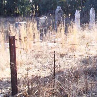 Free State, REITZ district, Mooigelegen 483, farm cemetery