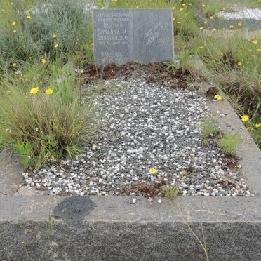 OOSTHUIZEN Beatrix Susanna M. nee BLUMENTHAL 1897-1964 