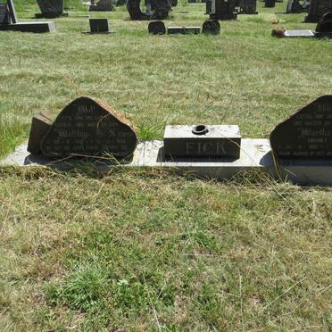 FICK Matthys C.S. 1922-1994 & Martha M. 1922-1999 _1