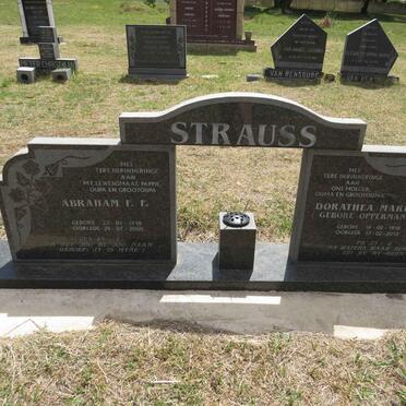 STRAUSS Abraham F.F. 1918-2000 & Dorathea Maria OPPERMAN 1918-2012