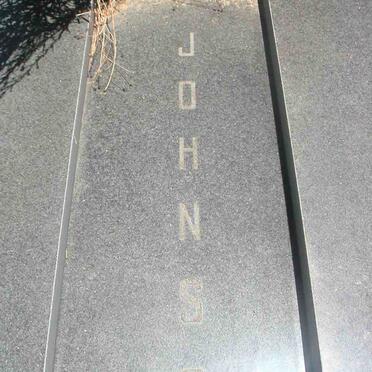 JOHNSON Barend 1916-1976 &amp; Magdalena J.C.L. VAN DER BANK 1909-1982