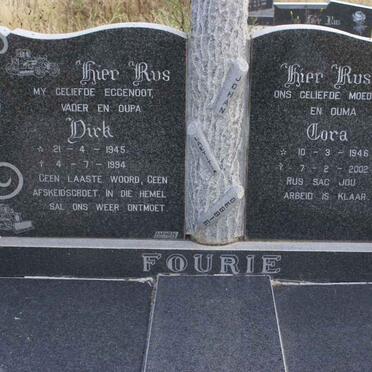 FOURIE Dirk 1945-1994 &amp; Cora 1946-2002