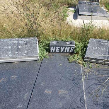 HEYNS Philip Henry 1929-2001 &amp; Susanna Elizabeth 1930- 