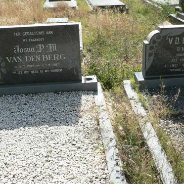 BERG Josua P.M., van den 1909-1987 &amp; D.M.J. STRYDOM 1907-1972