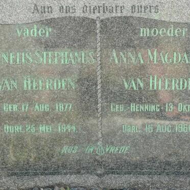 HEERDEN Cornelis Stephanus, van 1877-1944 &amp; Anna Magdalena HENNING 1868-1960