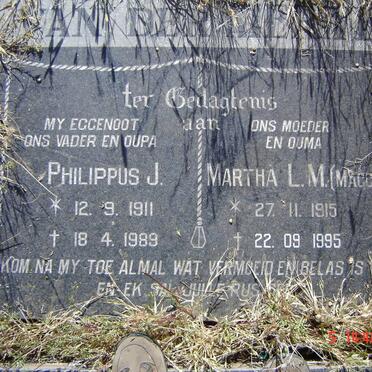 MERWE Philippus J., van der 1911-1989 &amp; Martha L.M. 1915-1995
