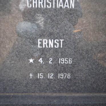 MEEK Christiaan Ernst 1956-1978 &amp; Elizabeth Susanna Maria BEKKER 1955-1997