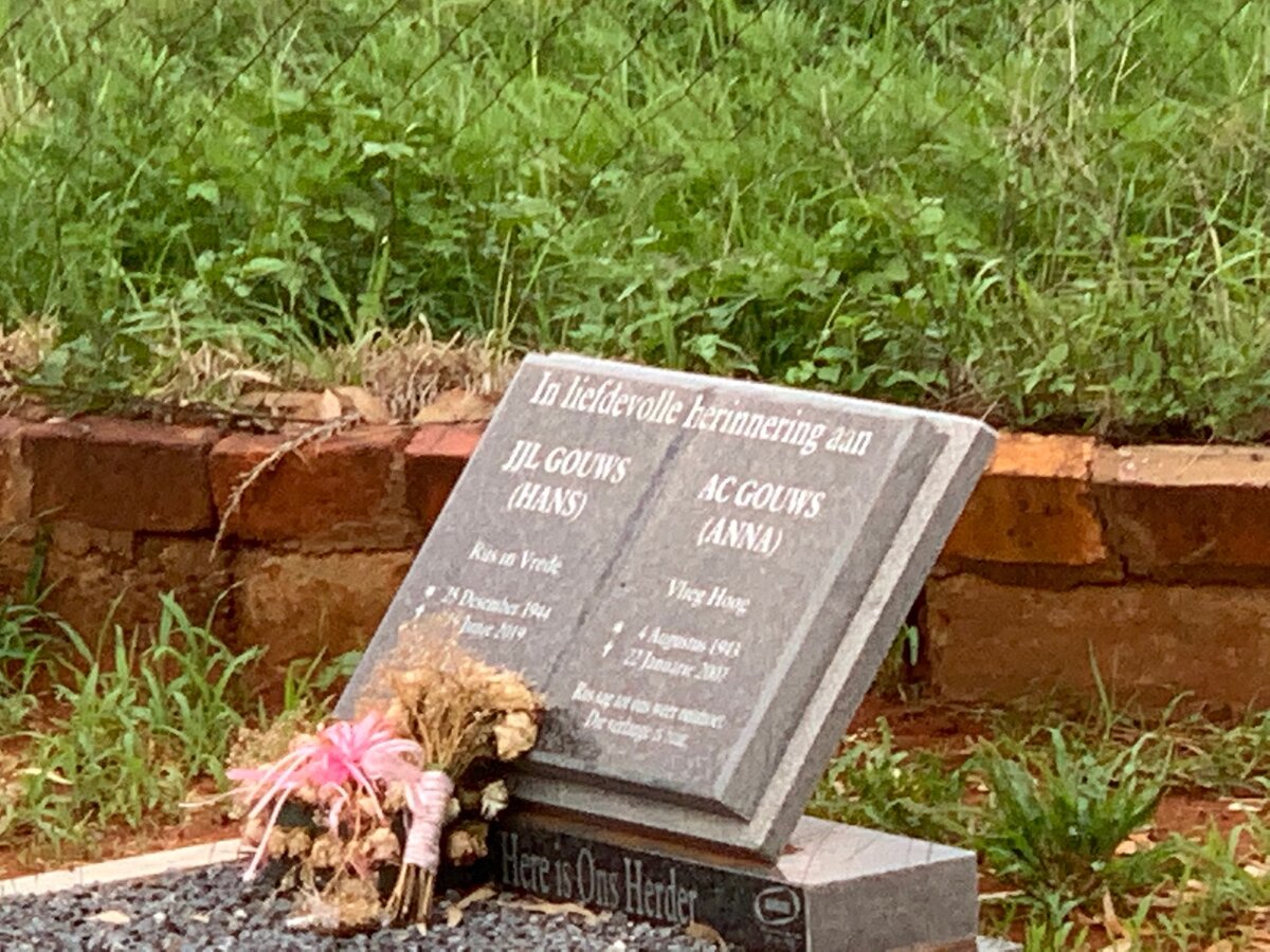 GOUWS J.J.L. 1944-2019 &amp; A.C. 1943-2007