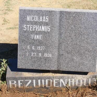BEZUIDENHOUT Nicolaas Stephanus 1937-1986