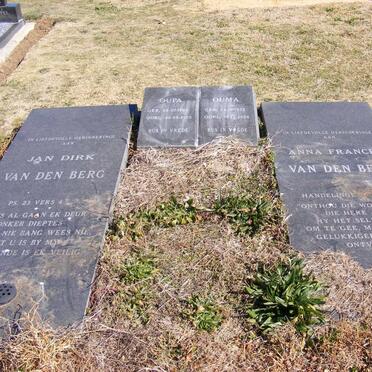 BERG Jan Dirk, van den 1923-2005 &amp; Anna Frances 1932-2008