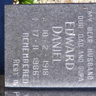 CURRAN Edward Daniel 1918-1986 &amp; Hermina Catharina BRAND 1920-1989