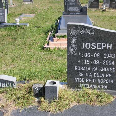 KHAMBULE Joseph 1943-2004 &amp; Anna 1945-