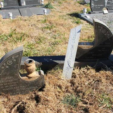 NIEKERK Gert Willem, van 1926- &amp; Magdalena Petronella 1931-1991 