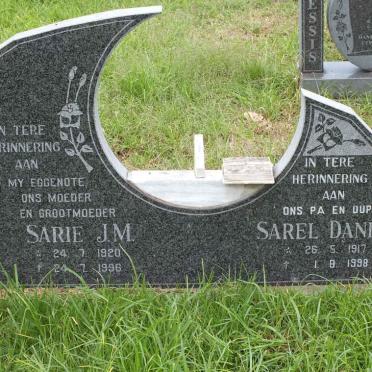 PLOOY Sarel Daniël, du 1917-1998 &amp; Sarie J.M. 1920-1996