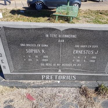 PRETORIUS Ernestus J. 1910-1990 &amp; Sophia K. 1910-1990