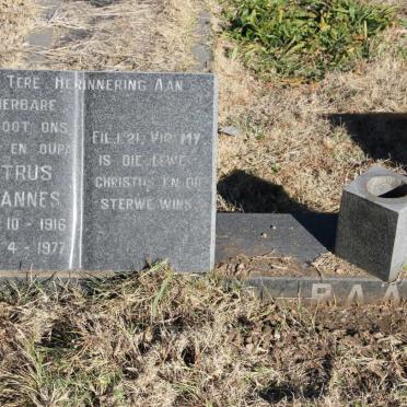 RAATH Petrus Johannes 1916-1977 &amp; Susanna Margaretha 1910-1980