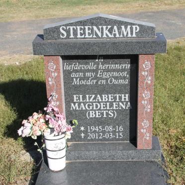 STEENKAMP Elizabeth Magdalena 1945-2015