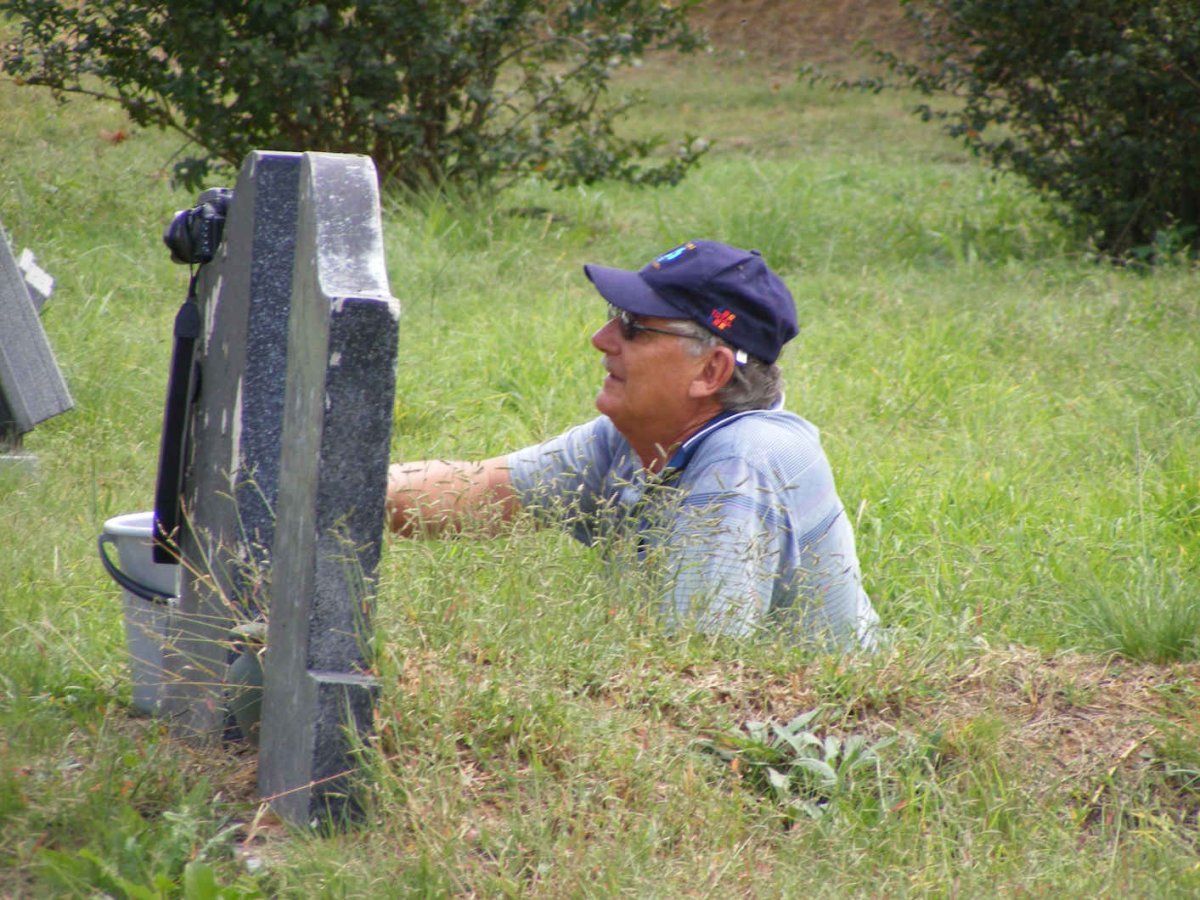 2. Grave recording