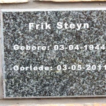 STEYN Frik 1944-2011