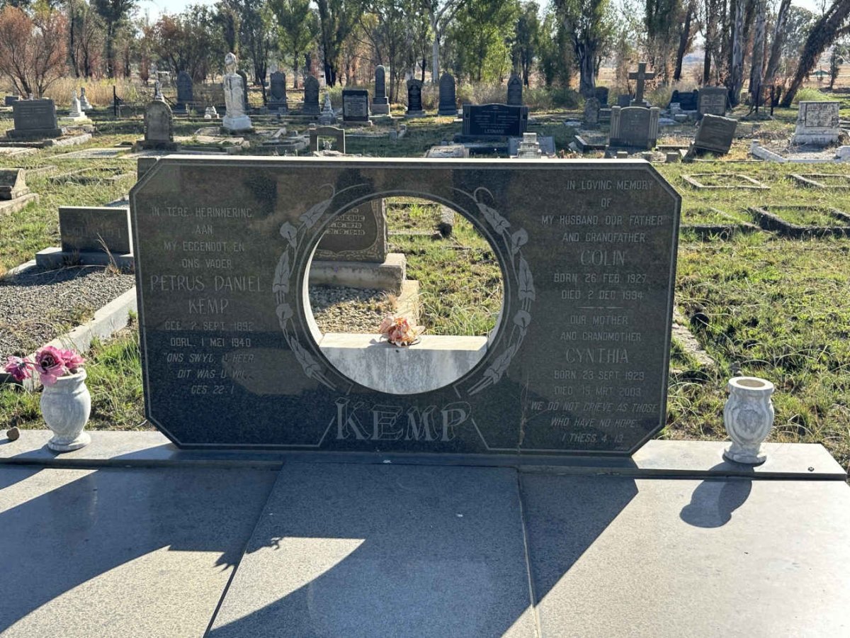 KEMP Petrus Daniel 1892-1940 :: KEMP Colin 1927-1994 & Cynthia 1929-2003