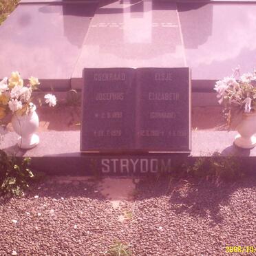 STRYDOM Coenraad Josephus 1899-1978 &amp; Elsje Elizabeth CONRADIE 1901-1995