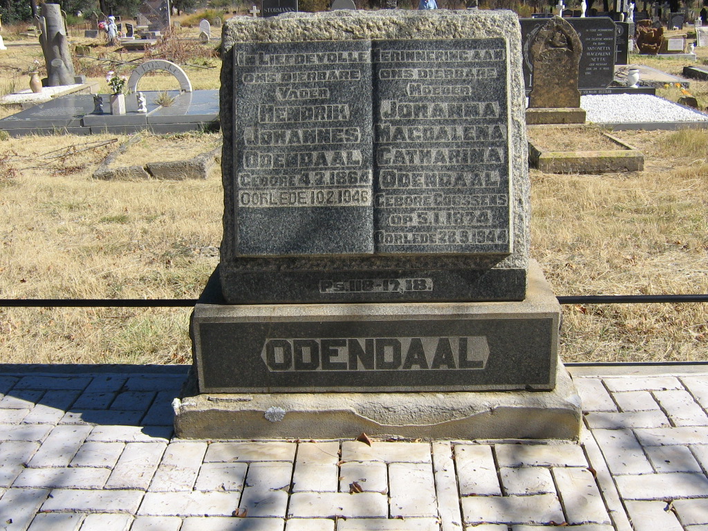 ODENDAAL Hendrik Johannes 1964-1946 &amp; Johanna Magdalena Catharina GOOSSENS 1874-1944