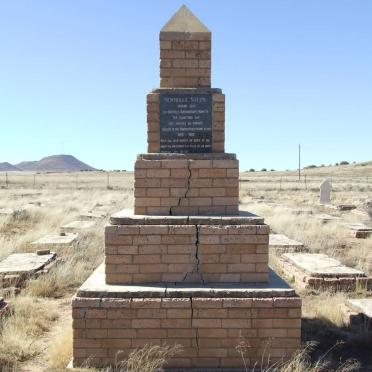 03. Central stone