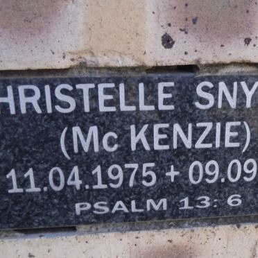 SNYMAN Christelle nee MCKENZIE 1975-2010