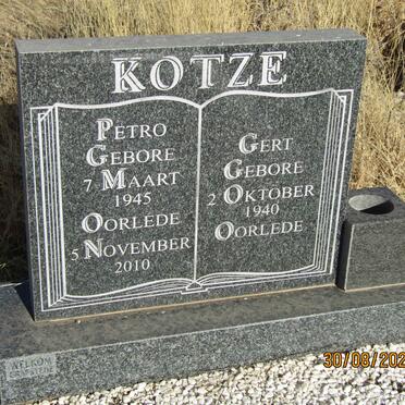 KOTZE Gert 1940- &amp; Petro 1945-2010