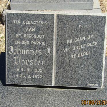 VORSTER Johannes J. 1909-1972 &amp; Johanna E. 1915-2005