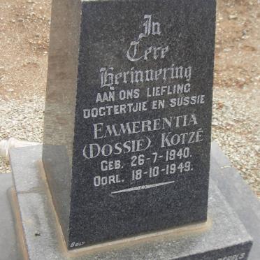 KOTZÉ Emmerentia 1940-1949