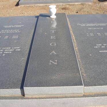 LATEGAN Andries Jonathan 1918-2001 &amp; Monica 1923-2000