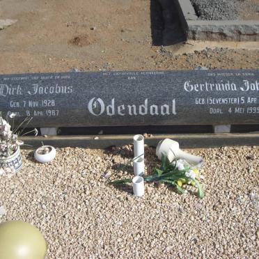 ODENDAAL Dirk Jacobus 1928-1987 &amp; Gertruida Johanna SEVENSTER 1933-1999