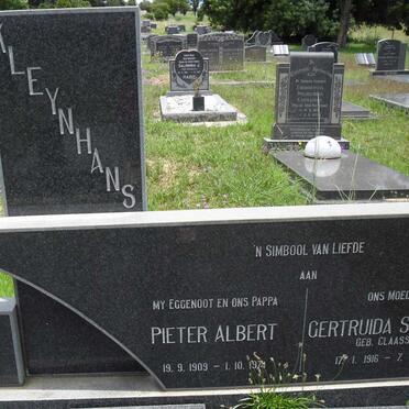 KLEYNHANS Pieter Albert 1909-1974 &amp; Gertruida Susanna CLAASEN 1916-1986